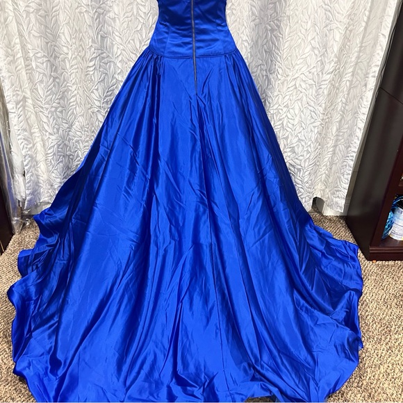 Royal blue strapless gown prom dress NWT size 2 - Picture 7 of 14